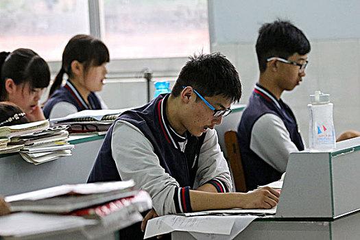 成都大专大二高考复读