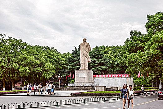 新都区大丰中学复读价格