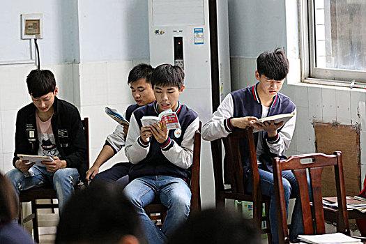 中江中学复读条件