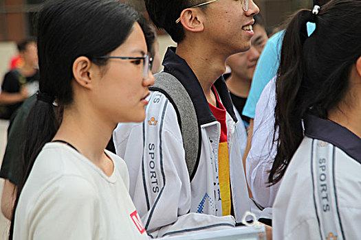 成都高考成绩如何复读